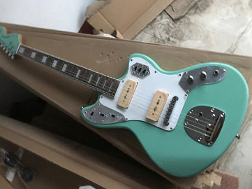 Chine Une nouvelle guitare électrique de couleur bleue fournisseur